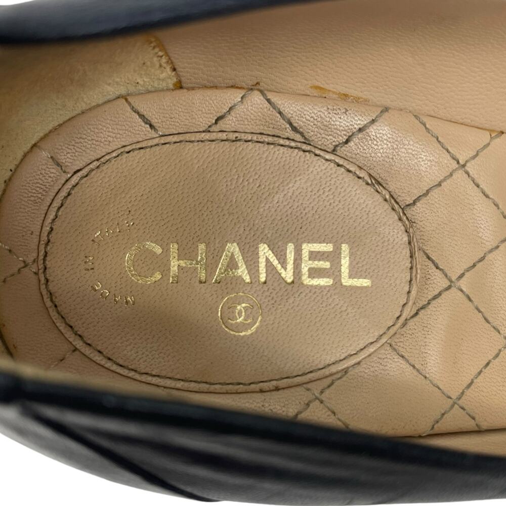 Chanel Cap Toe Leather Pumps CC Interlocking Logo Black Navy Size 39.5 - Picture 13 of 14